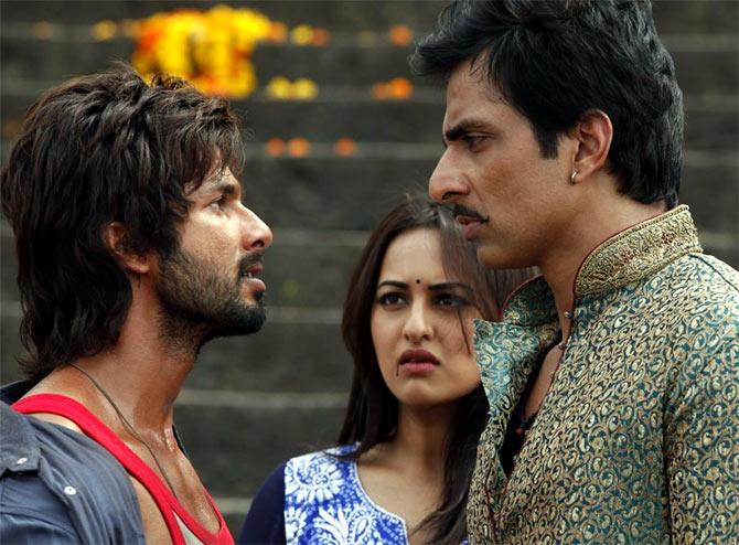 Shahid Kapoor, Sonakshi Sinha and Sonu Sood