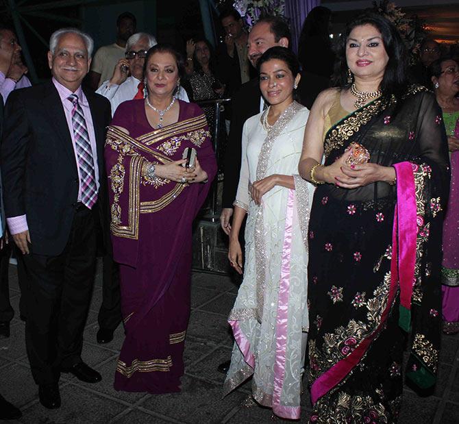 Ramesh Sippy, Saira Banu