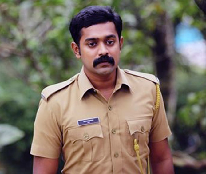 Asif Ali Ithu Thaanda Police