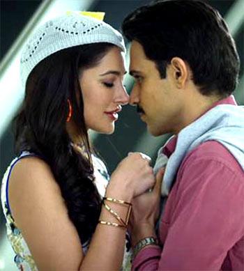 Nargis Fakhri and Emraan Hashmi in Azhar