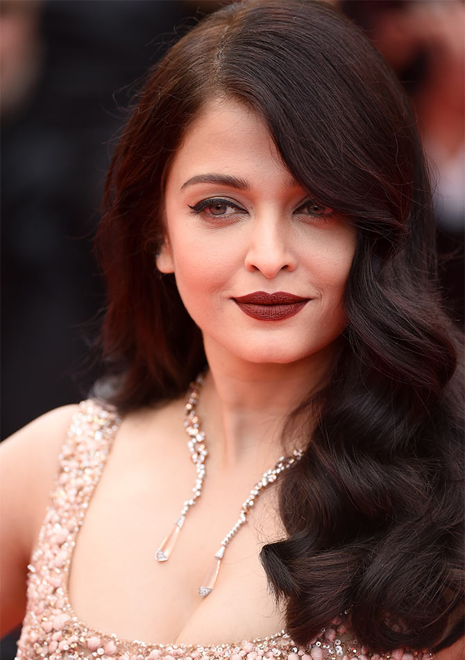 Cannes 2016: Aishwarya shines in goldagain! - Rediff 