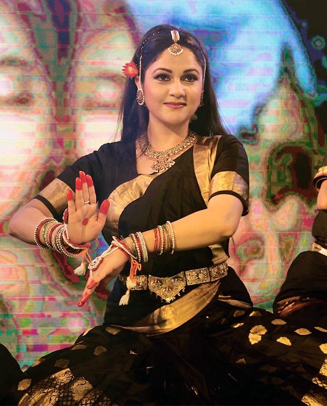 PIX: Gracy Singh performs at Maha Kumbh - Rediff.com