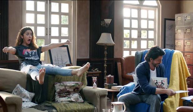 IMAGE: Alia Bhatt and Shah Rukh Khan in Dear Zindagi