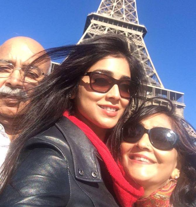 Shriya Saran with her parents