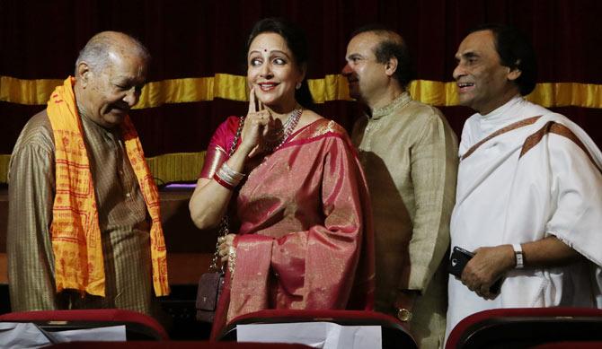 Watch Hema Malini Sings For Special Janmashtami Album Rediff Com Movies