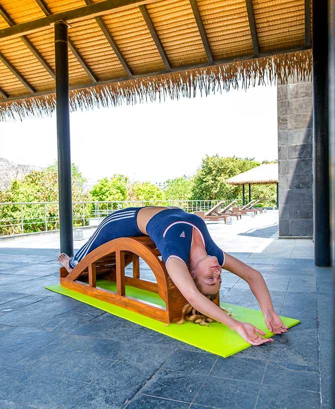 Setu bandasana