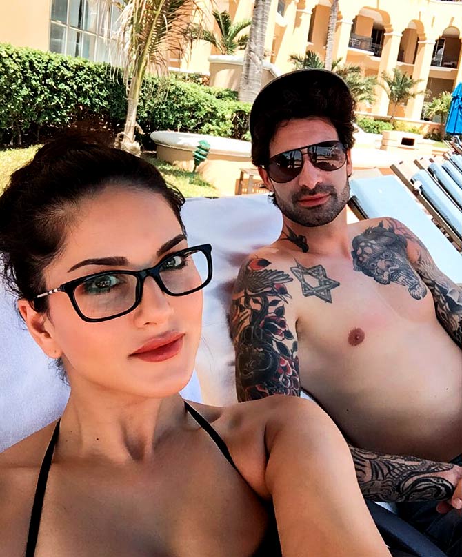 Nude Videos Of Sunny Leone With Her Husband And Many Boys - Sunny Leone Husband Sexy - ADULT PHOTO