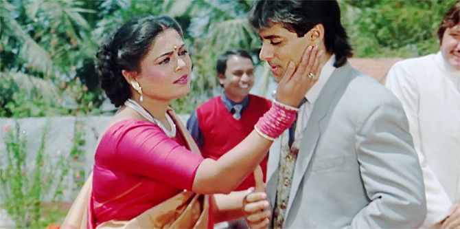 Reema Lagoo's winsome moments as Bollywood's Ma - Rediff.com movies