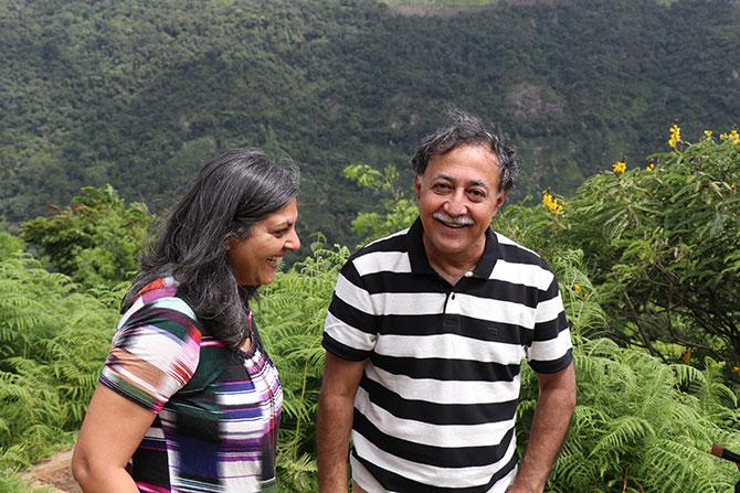 Mansoor Khan with his wife Tina