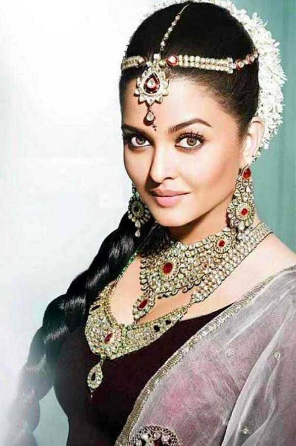 Want to look like Aishwarya? Click here! movies Want to look like Aishwarya? Click here! movies