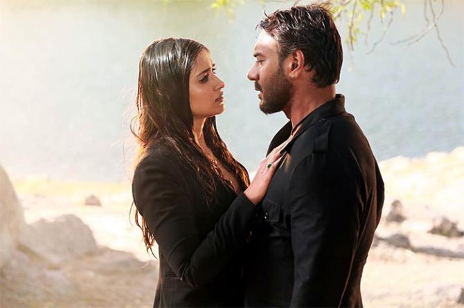 Ileana D'Cruz and Ajay Devgn in Baadshaho