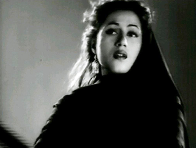 Madhubala, Mahal