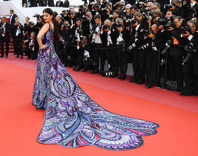 Aishwarya and Aaradhya have fun at Cannes - Rediff.com movies