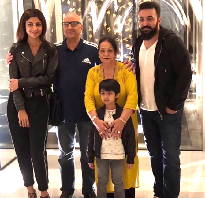 Shilpa Shetty Raj Kundra Mush Over Their Lil Munchkin Rediff Com Movies Join facebook to connect with krishan kundra and others you may know. shilpa shetty raj kundra mush over