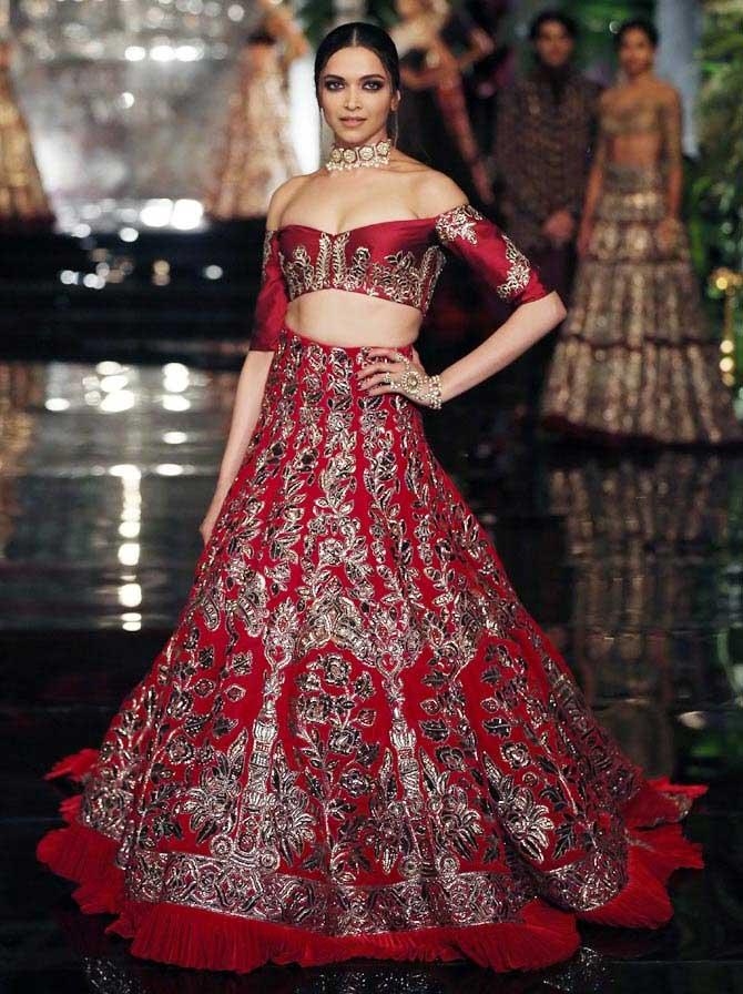 Deepika sale red lehenga