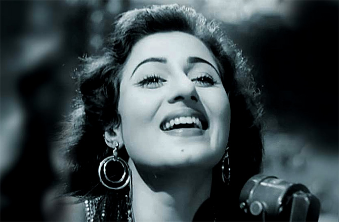 Madhubala in Howrah Bridge