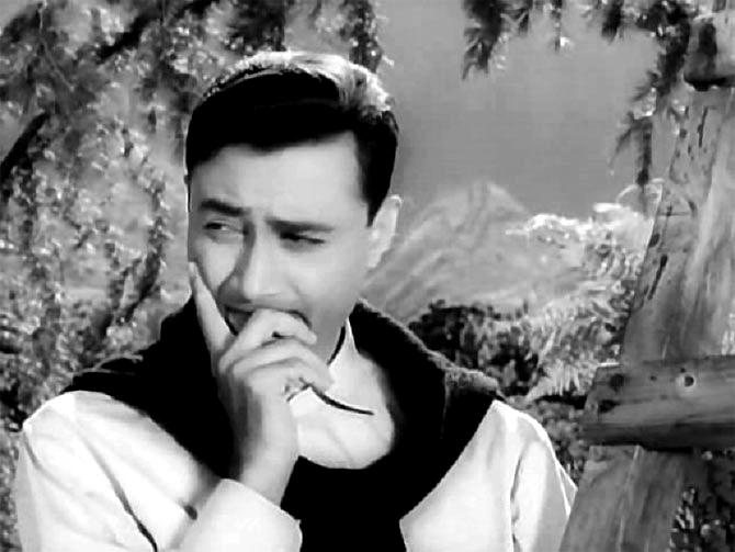 Dev Anand in Bambai Ka Babu