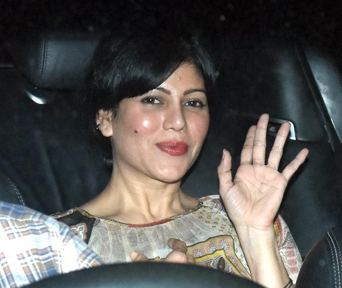 PIX: Akshay watches Panipat - Rediff.com movies