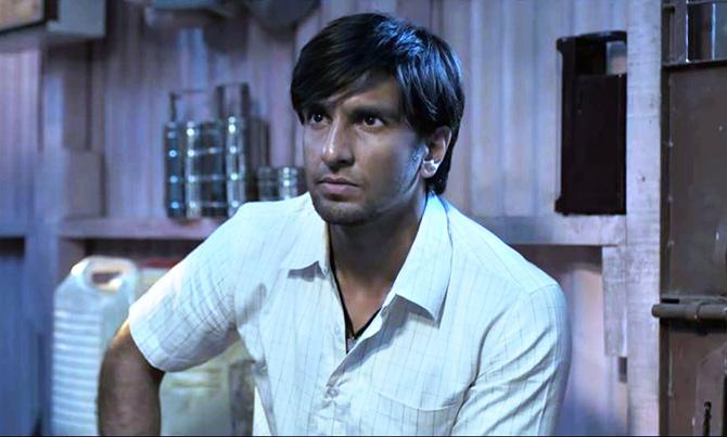 Ranveer Singh channels his inner 'Gully Boy', Watch