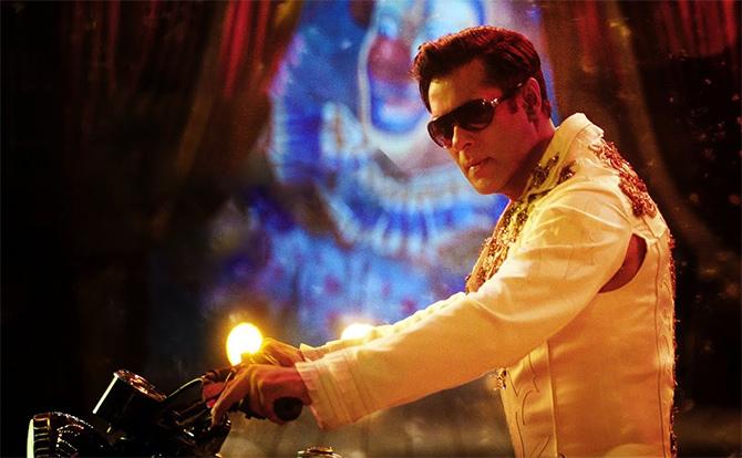 Salman removes Pakistani singers from Bharat