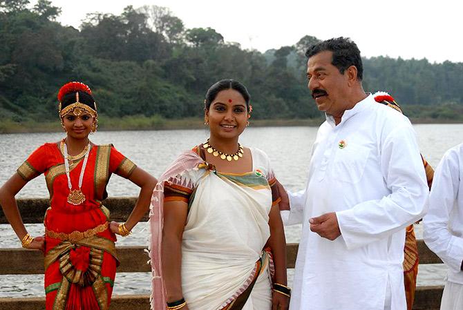 Girish Karnad in Shabdamani