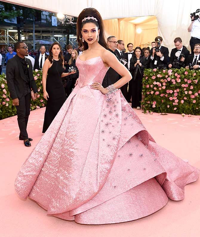 Deepika Padukone showed up for the Met Ball in a pink ball gown designed be Zac Posen that utilised 3D printing and stereolithography.