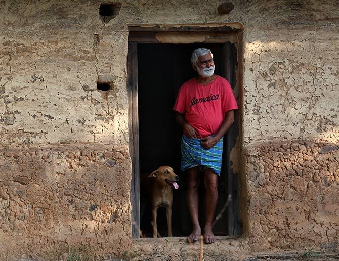 A Dog and His Man(Chhattisgarhi)