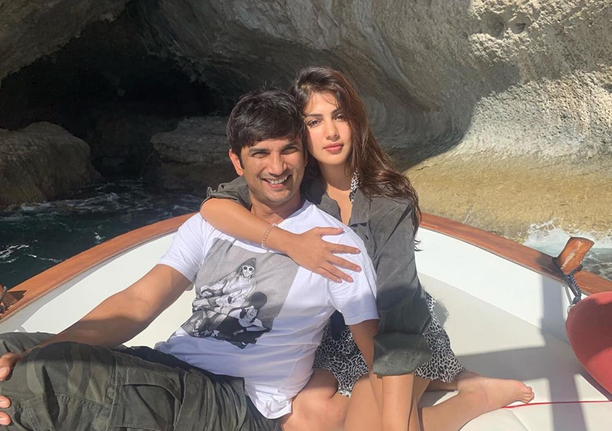 Sushant Singh Rajput and Rhea Chakaborty in happier times