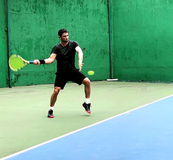 Sushant Singh Rajput plays tennis