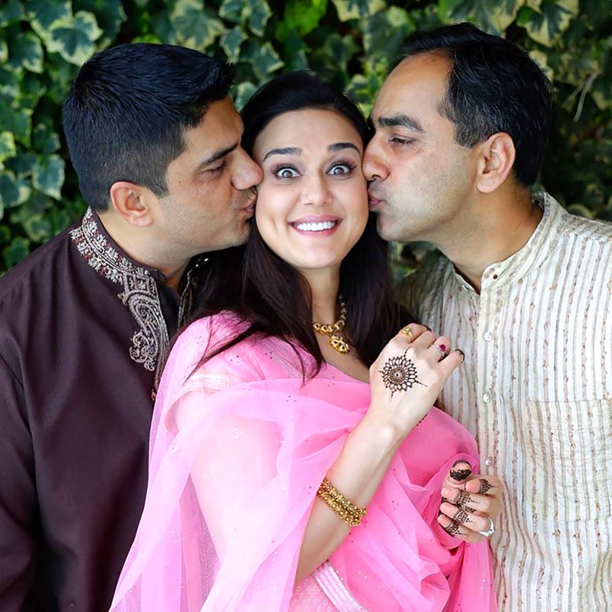 PIX: Bollywood stars celebrate Bhai Dooj - Rediff.com movies