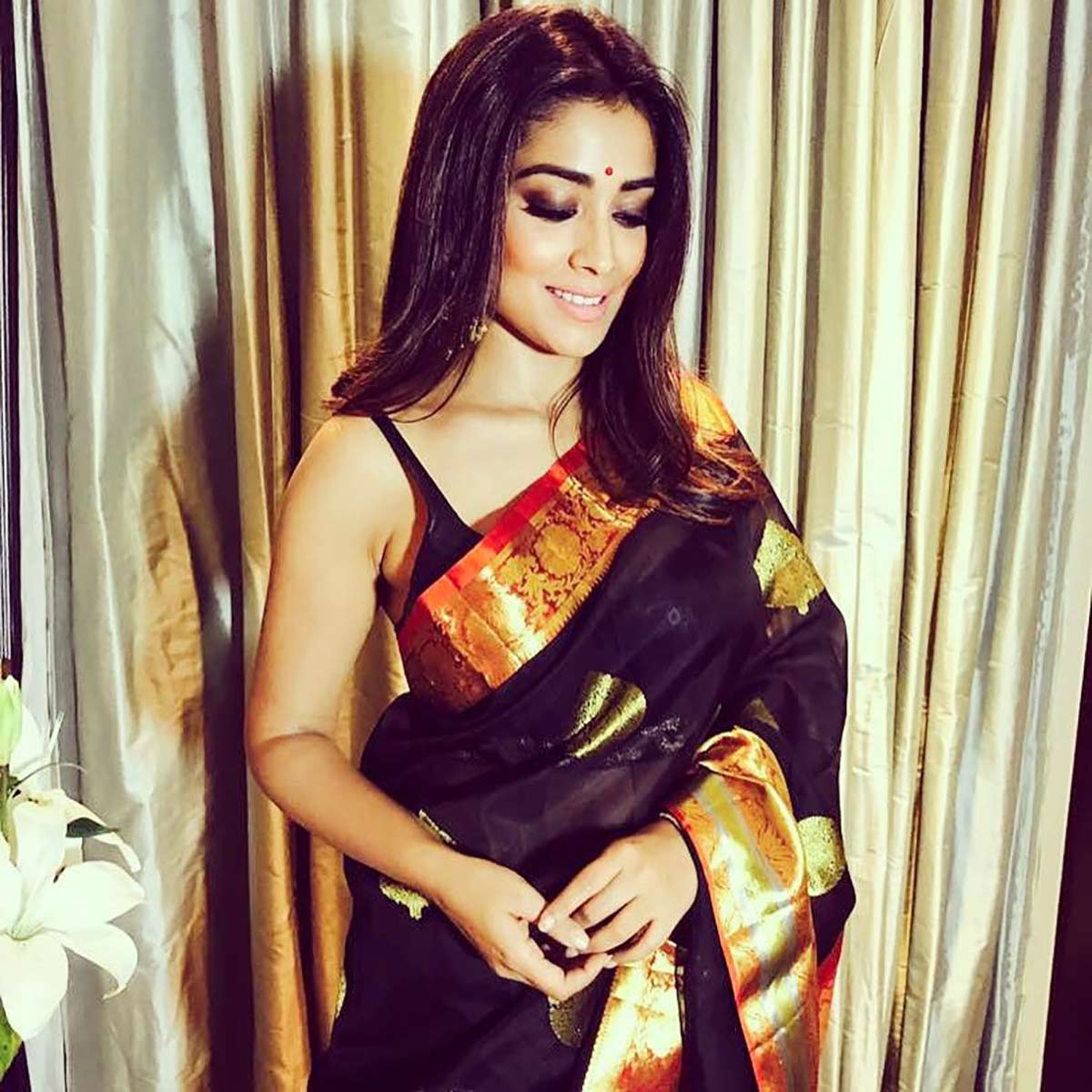 Shriya Saran Photos - Actress Latest Photos, Gallery, Images | Galatta