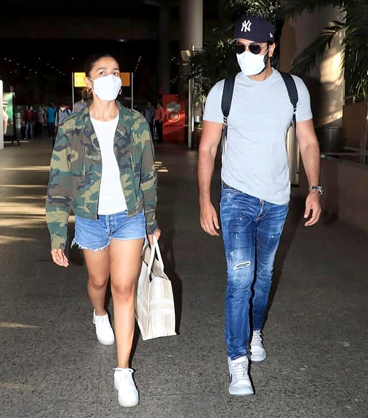 Alia-Ranbir return from Maldives - Rediff.com movies