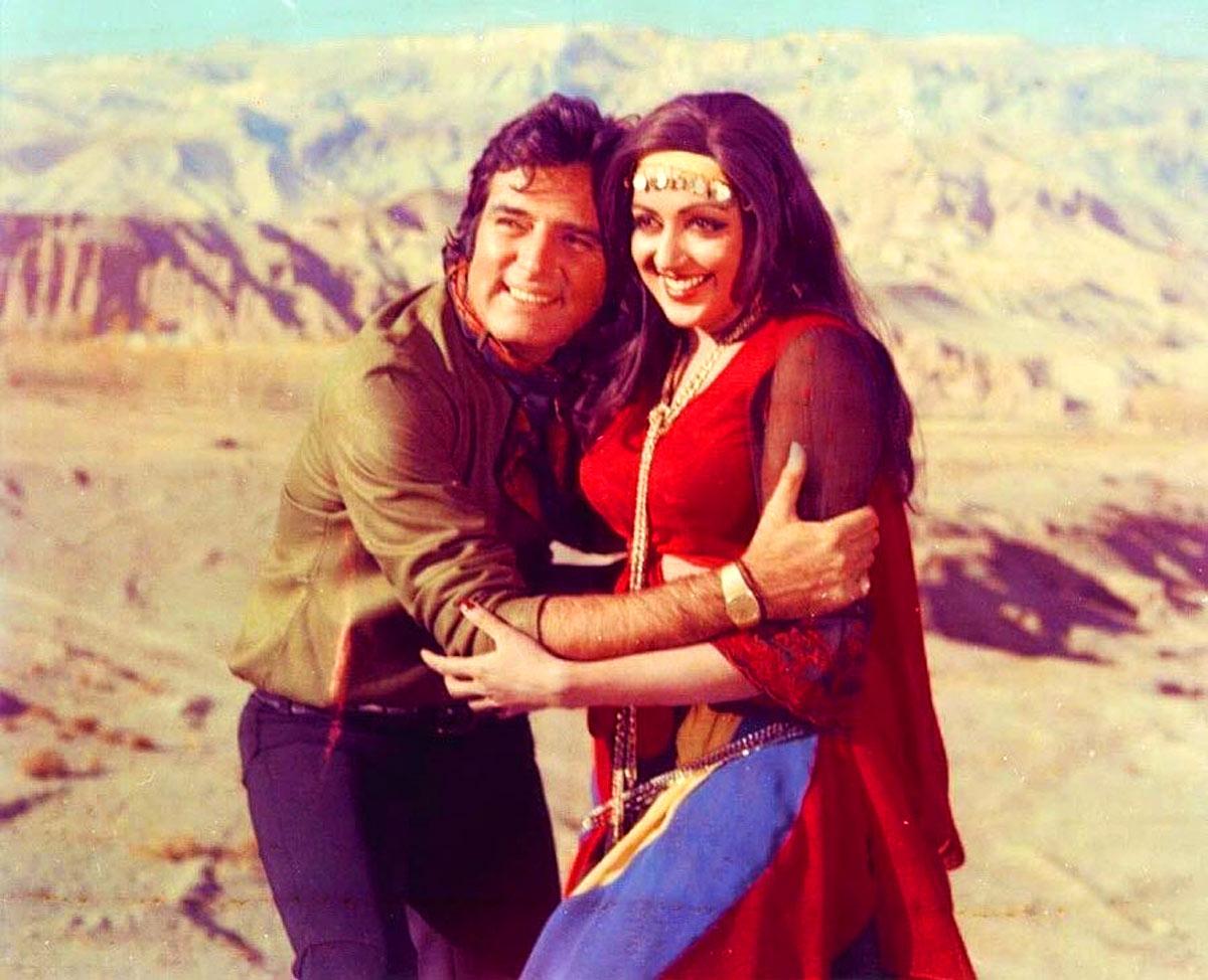 Feroz Khan and Hema Malini in Dharmatma