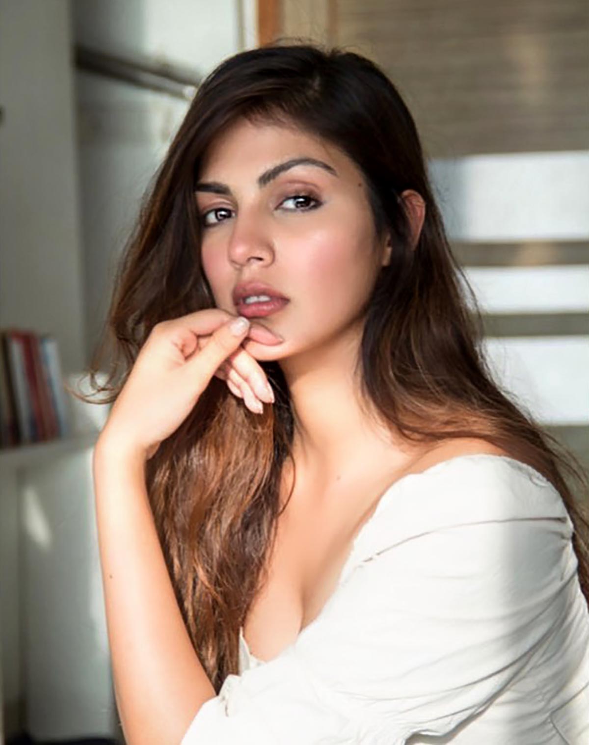 App fraud: Delhi cops summon Rhea Chakraborty, Bharti