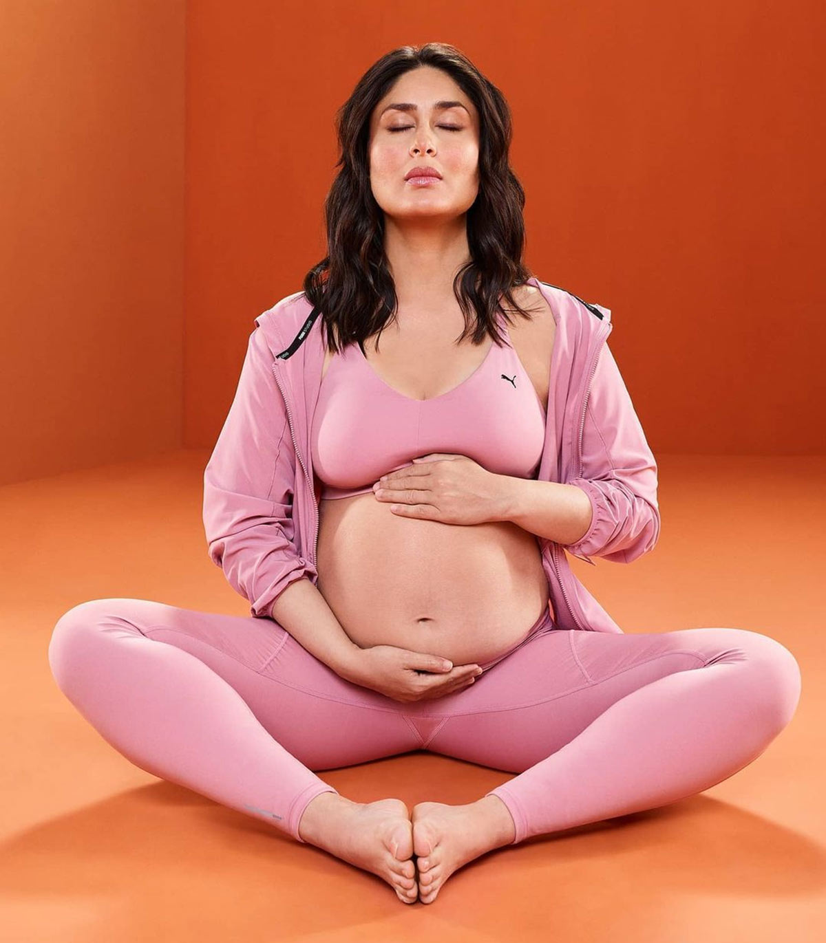 1200px x 1371px - Learn prenatal yoga from Kareena - Rediff.com