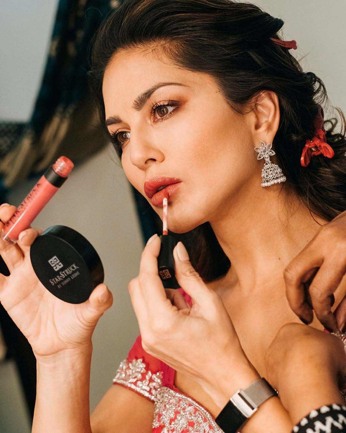 Sunny Leone gets ready for work - Rediff.com