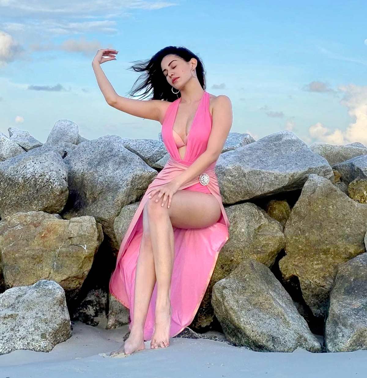 Amyra’s Bikini Holiday! – Rediff.com movies