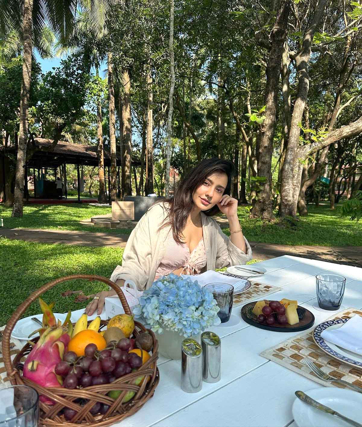 Want To Picnic With Neha?