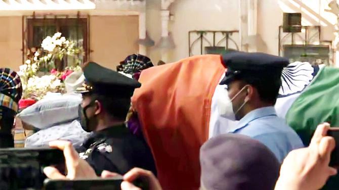 Lata Mangeshkar's Final Journey - Rediff.com movies