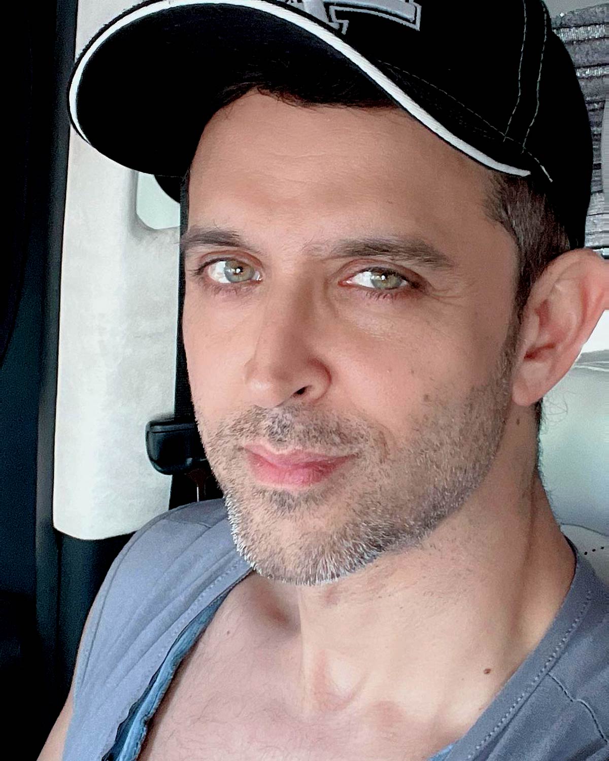 Hrithik's Cute 'Oops' Moment!