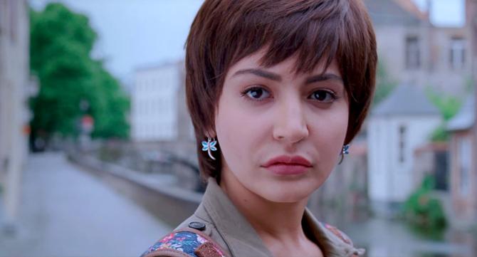 Kriti to Kajol: Who Looks Best In Short Hair? VOTE! movies Kriti to Kajol: Who Looks Best In Short Hair? VOTE! movies