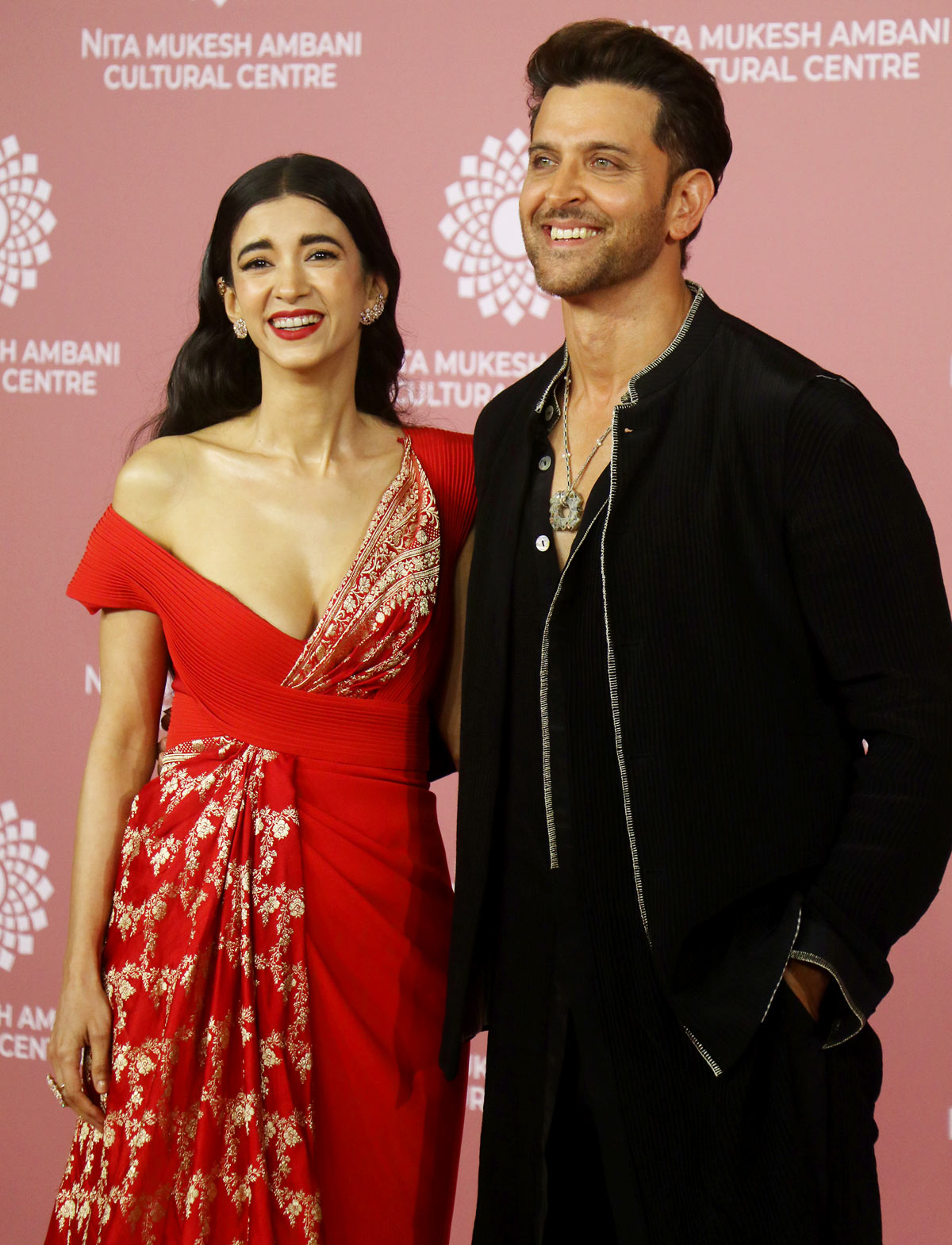 Hrithik-Saba Look Gorgeous Together – Rediff.com movies