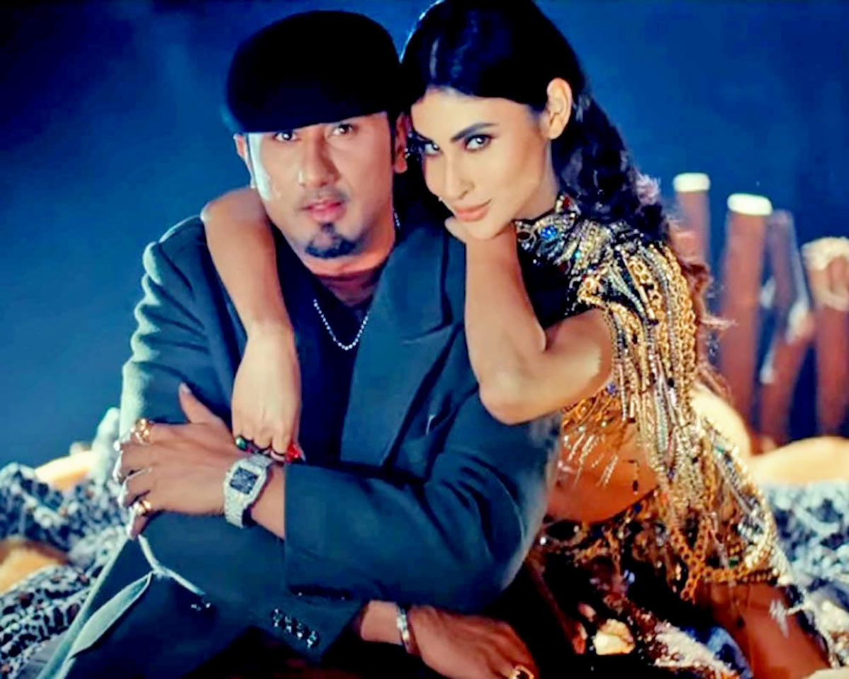 Yo Yo Honey Singh Xxx Video - SEE: Yo Yo Honey Singh Sings Gatividhi - Rediff.com
