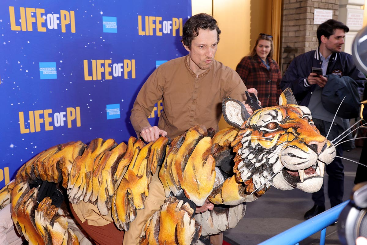 Life of Pi' Review: A Boy and a Tiger, Burning Brightly - The New York Times