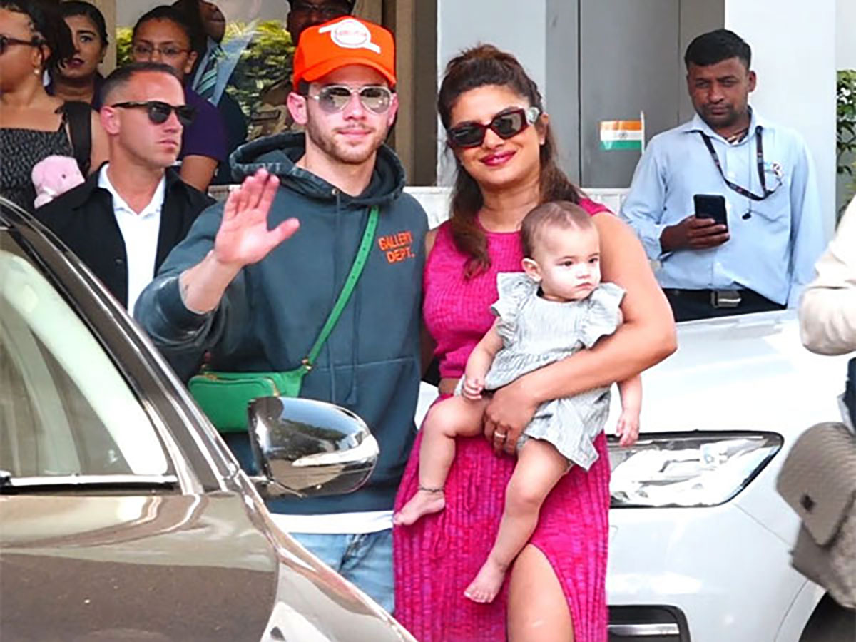 Priyanka Arrives In Mumbai With Nick, Malti
