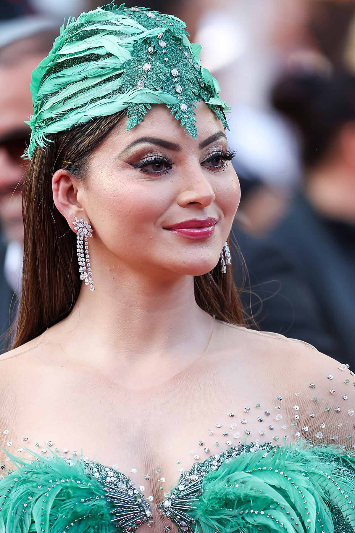 CANNES 2023: Urvashi Wears Feathers At Cannes!