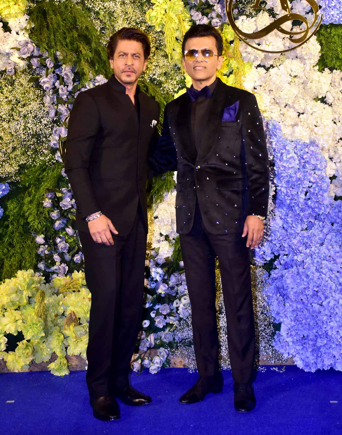 Manoj, Rajkummar Party With SRK