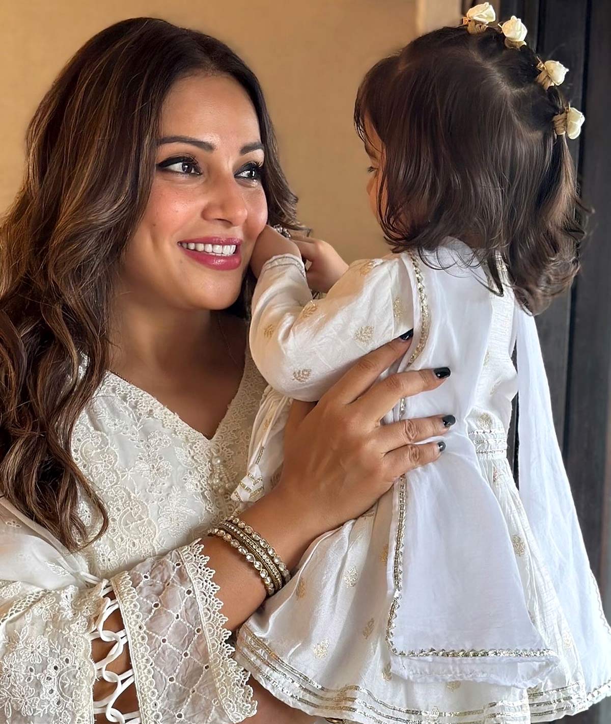 Bipasha's Adorable Moment With Devi