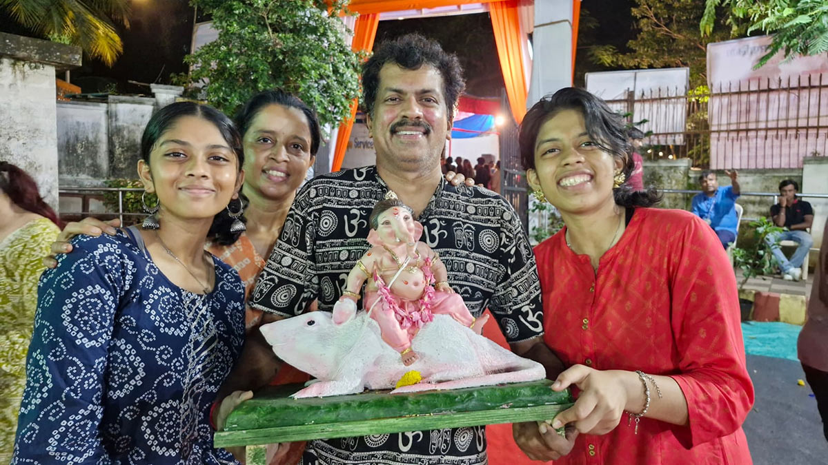 Watch: A Ganpati Celebration In A Mumbai Home