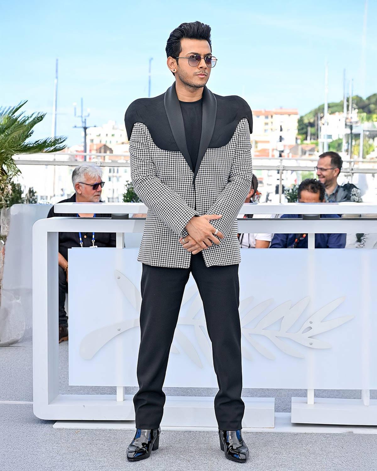 9 Minute Ovation For Homebound At Cannes